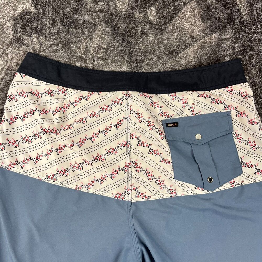 Howler Bros Board Shorts Heed The Call Floral Blue Men's 36 9.5" Inseam Swim - Picture 11 of 13